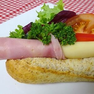 Baguett m/ost og skinke