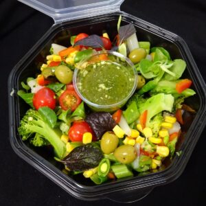 Blandet salat med dressing